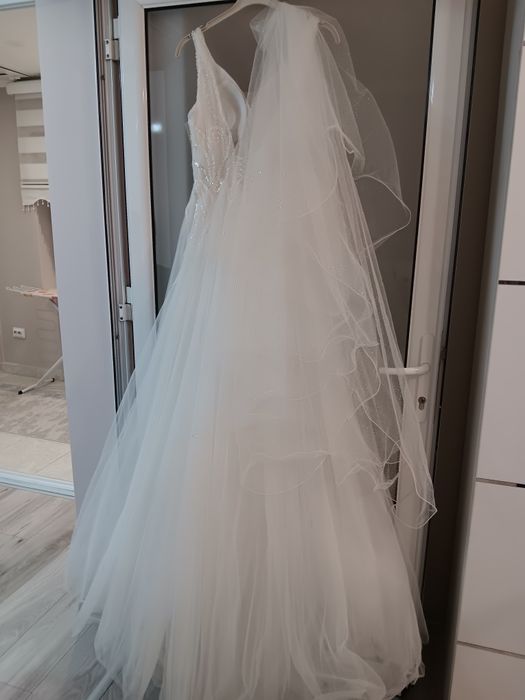 Булчинска рокля и воал