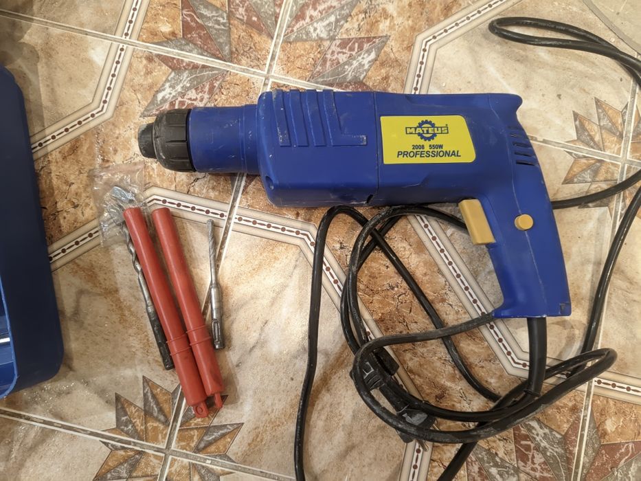 Продаю перфоратор Mateus