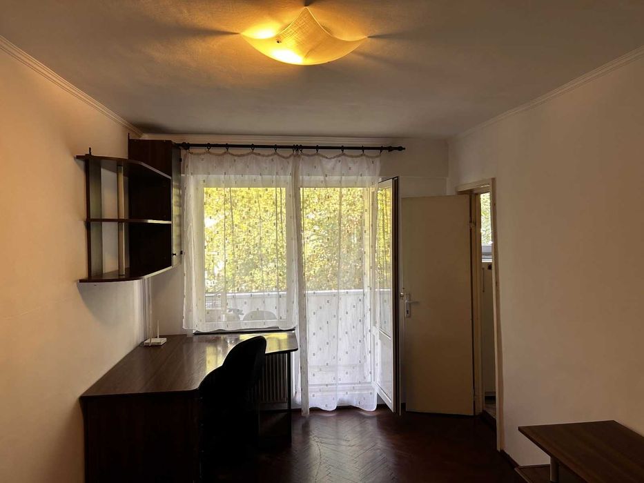 Vand garsoniera etaj intermediar