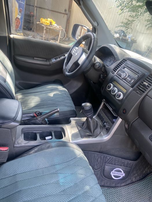 Нисан Навара 2010 рестаилнг