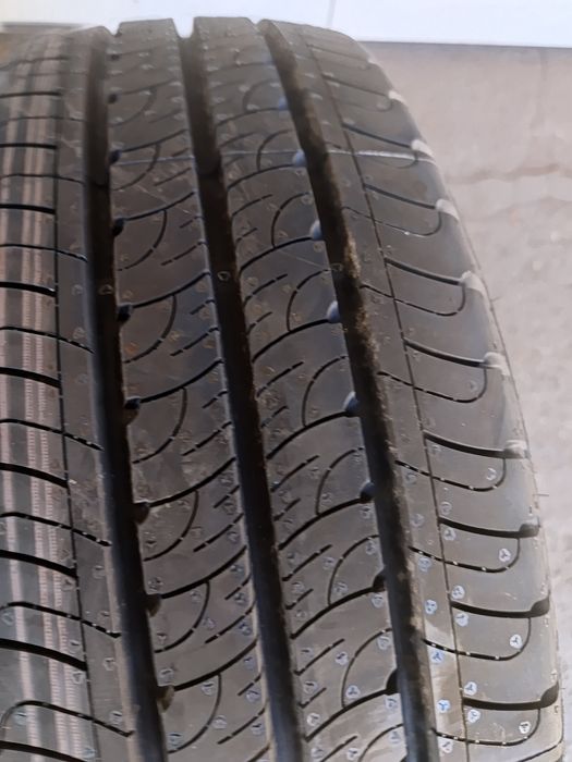 Нови летни гуми 195/60/16С 99/97Н Good Year Efficient Grip Cargo 2