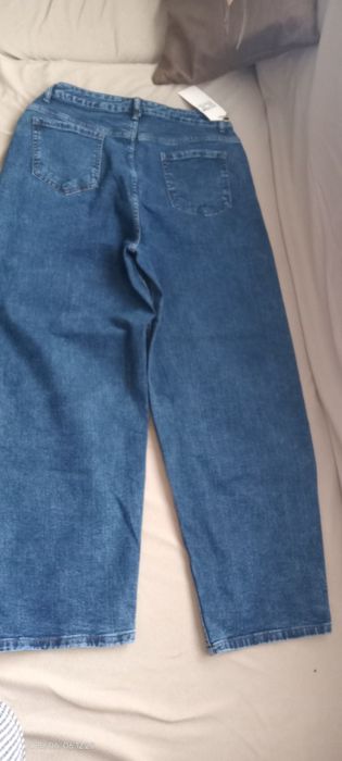 Продаю джинсы новые