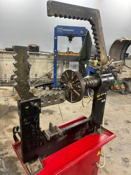 Правочный станок для дисков