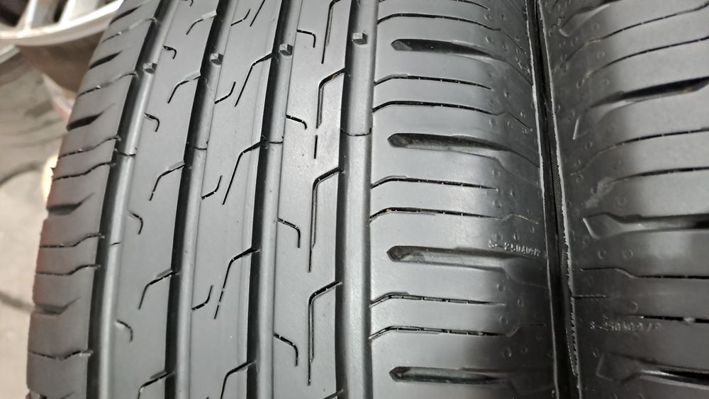 4бр. Почти Нови 215/60/16 Continental Eco Contact 6