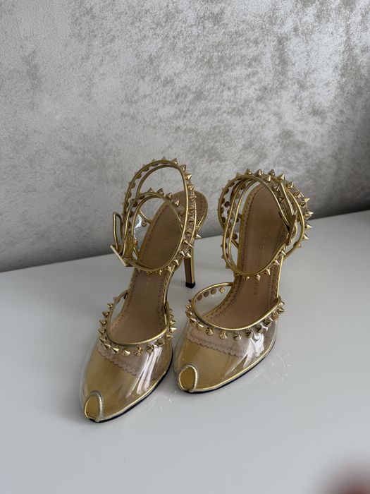 Pantofi si sandale