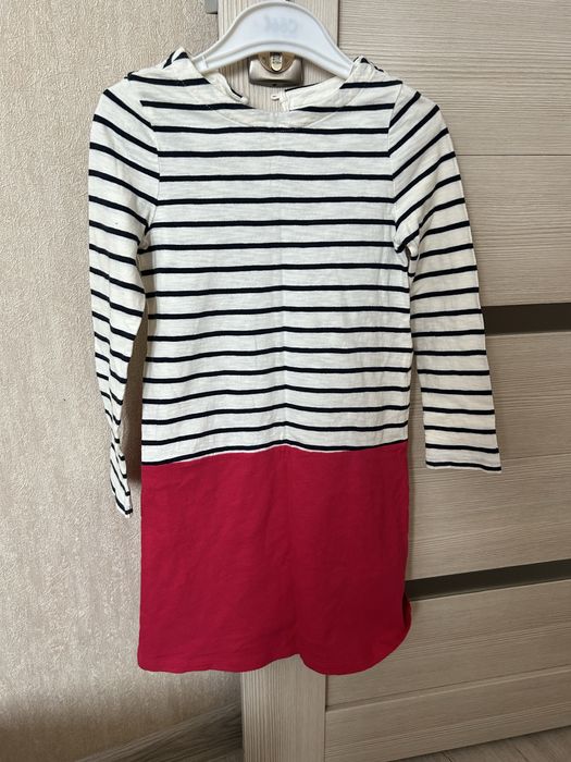 Продам детские плать на 4/5 лет