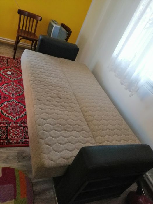 Canapea extensibila sufragerie/ living