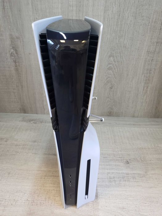 конзола PS5 2TB Digital Edition