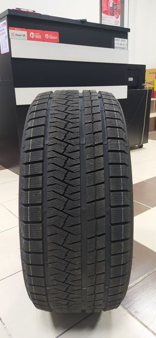 255/45R19 Triangle PL02