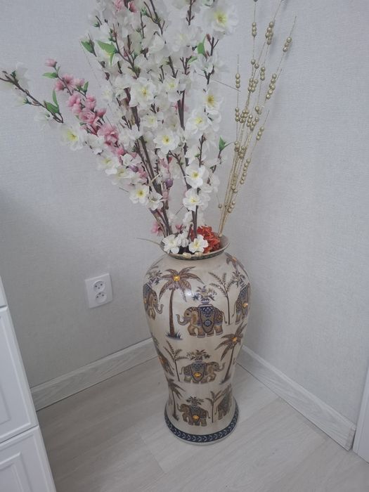 Ваза  керамика с цветами