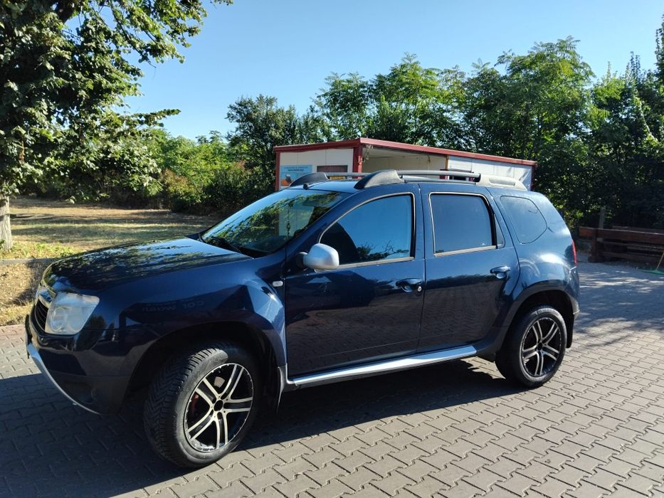 Vând Dacia Duster