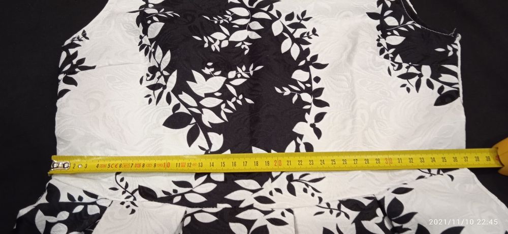 Официална рокля за девойки около 11-12 години