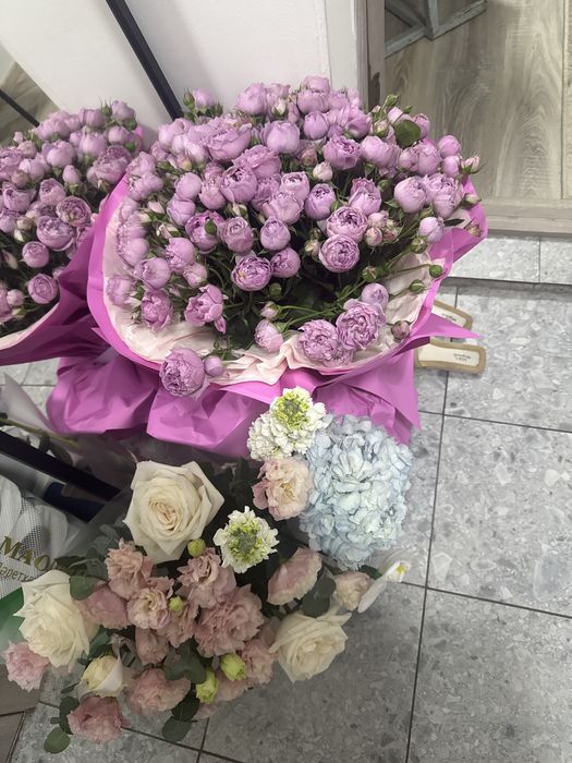 Спрей розы и комбинация