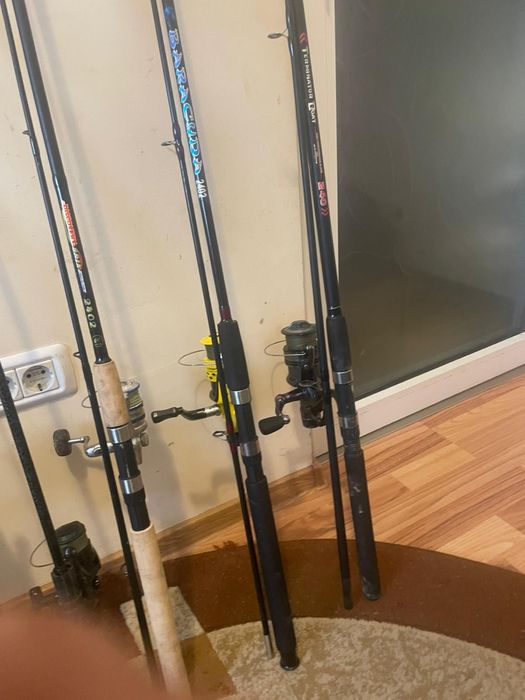 Se vand 5 lansete echipate cu fir textil au