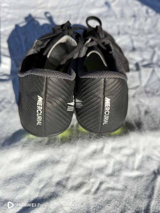 Бутонки nike номер 37.5 с чорап и без чорап