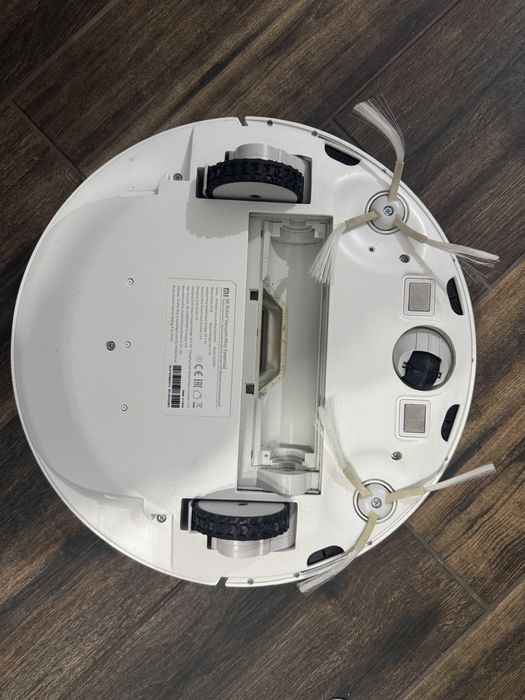 Aspirator robot Xiaomi Mi Robot Mop Essential