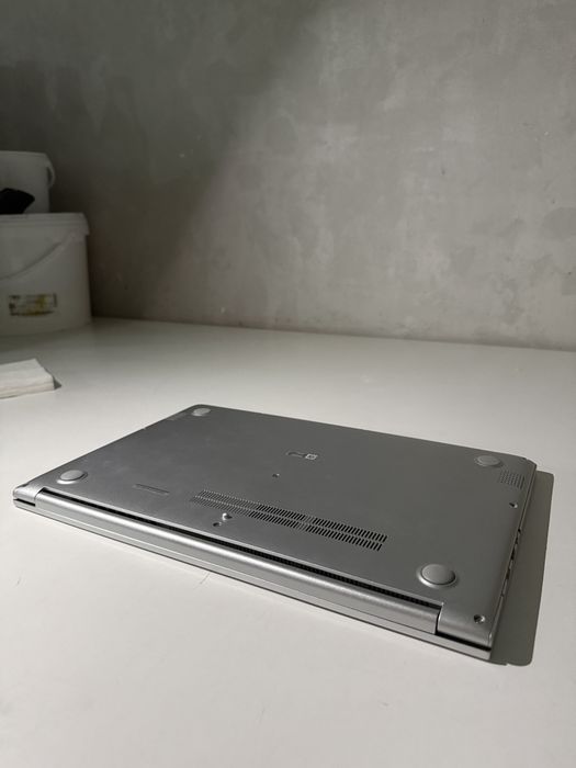 Asus Vivobook 15