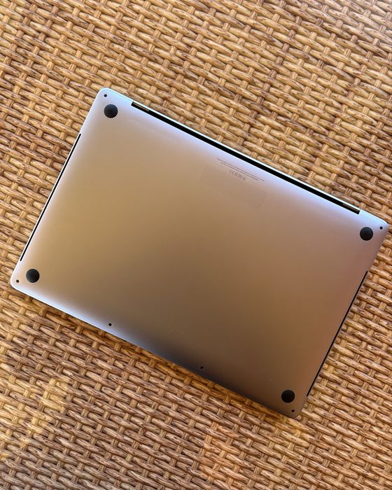 Macbook Pro 2019 16” TouchBar / Core i7 /! Макбук про