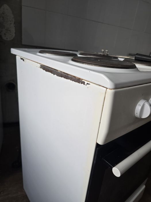 Продам плиту электрическую