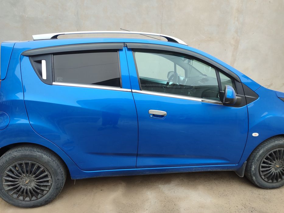 Spark moshina srochno sotiladi