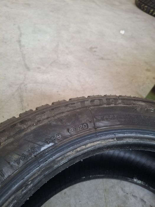 2 Anvelopele m+s 225 50 r17 Bridgestone