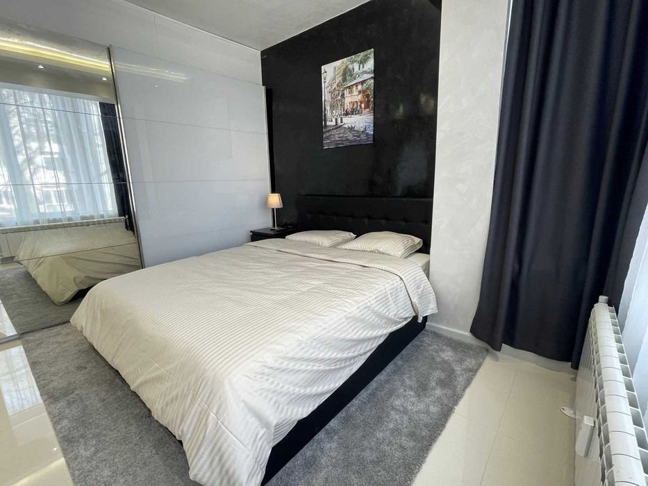 Дава се под наем Двустаен апартамент в София, Център - 70 кв.м за 1500 € - Снимка #11