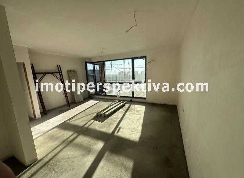 Продава се Двустаен апартамент в Пловдив, Христо Смирненски - 74 кв.м за 1400 €/кв.м - Снимка #1