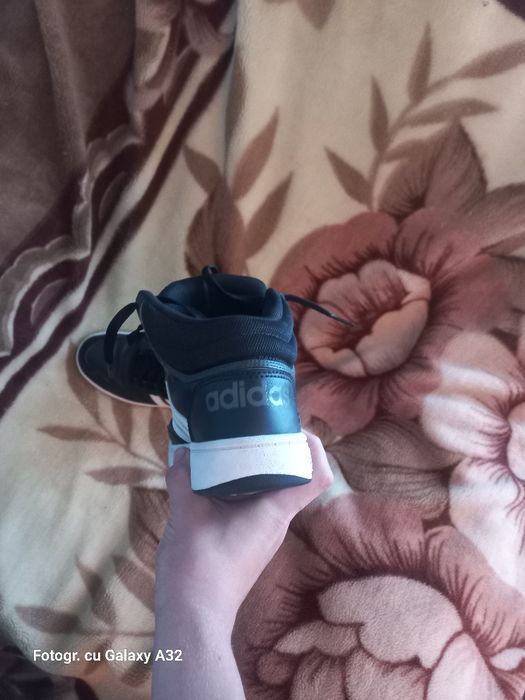 Adidasi Adidas Negri