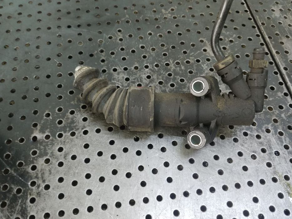 pompa ambreiaj 1.4 b kfu peugeot  207