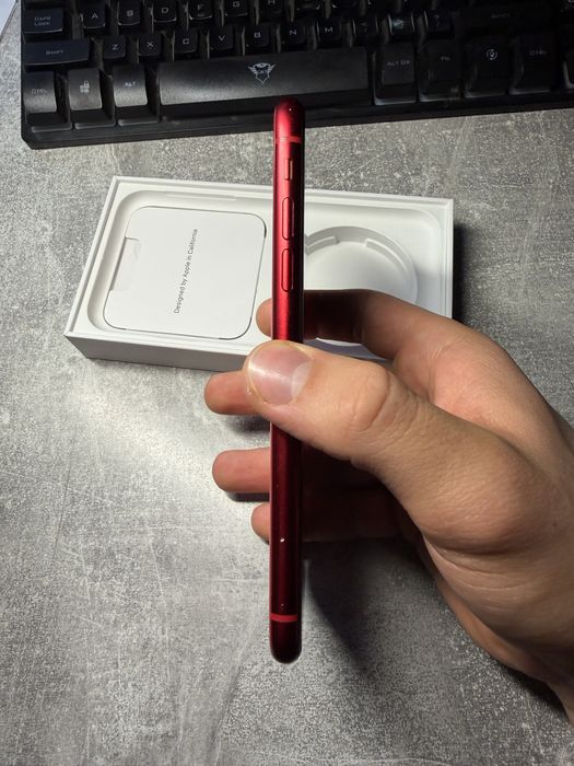 Iphone 11 64GB Product Red