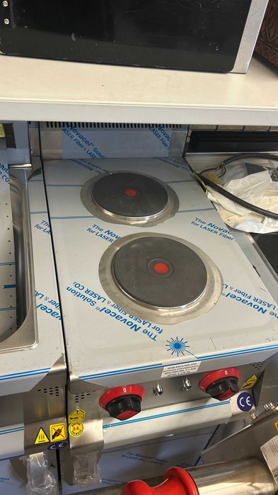 Двойка Електрически котлони