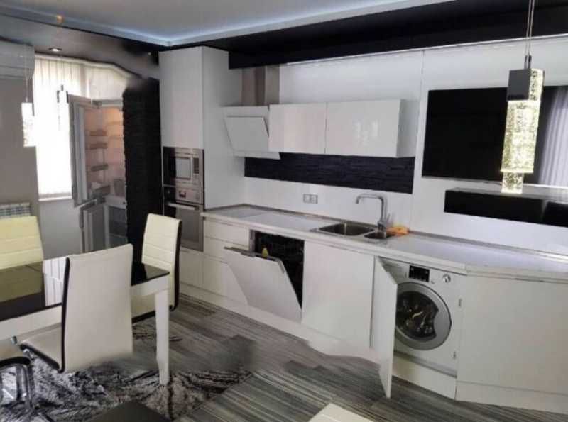 Дава се под наем Двустаен апартамент в София, Витоша - 60 кв.м за 420.75 € - Снимка #1