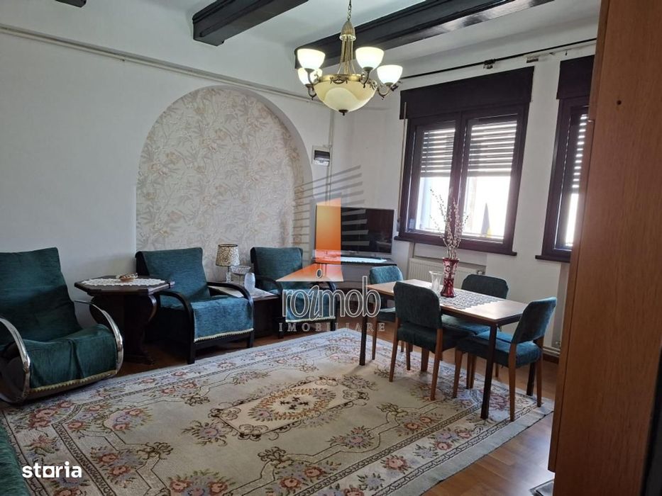 Apartament 3 camere in vila, etajul 1S+P+1+M, zona Stefan cel Mare