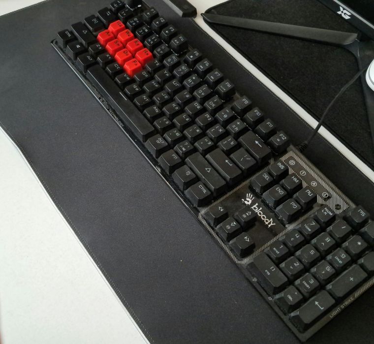 Клавиатура Bloody B750N