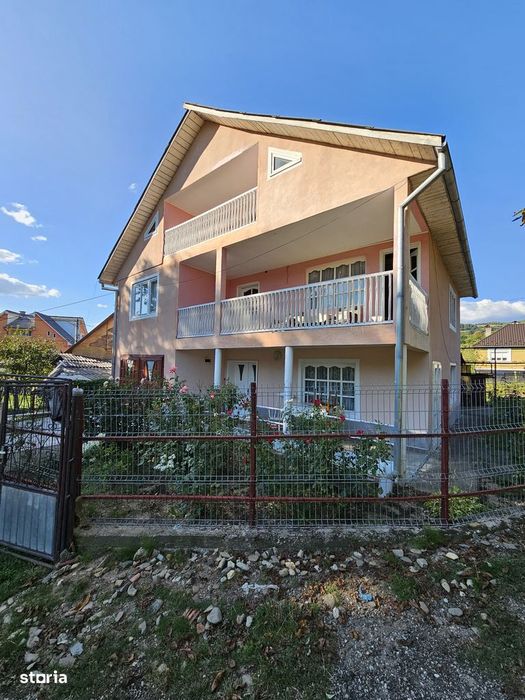 Oportunitate ! Casa mare 250mp+13ari de teren la Nasaud.