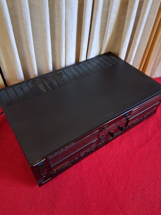 Deck stereo Toshiba