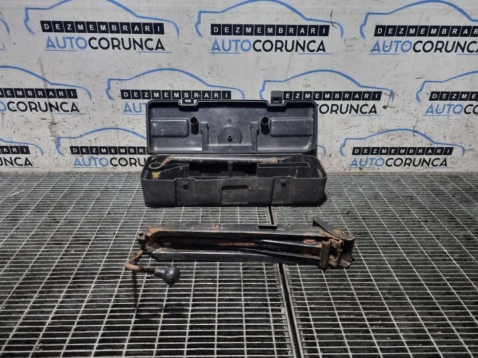 Cric Land Rover Freelander 1 2001 - 2006 (1315) Cu cheie roti