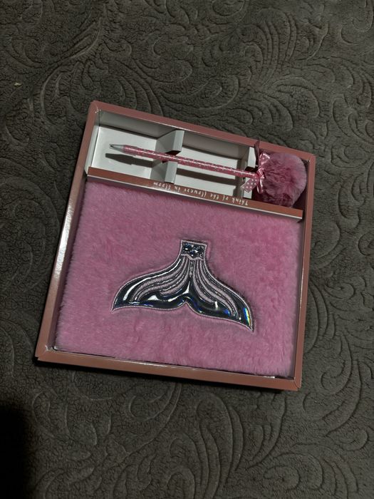 Комплект-дневник и химикал с пухче за момичета