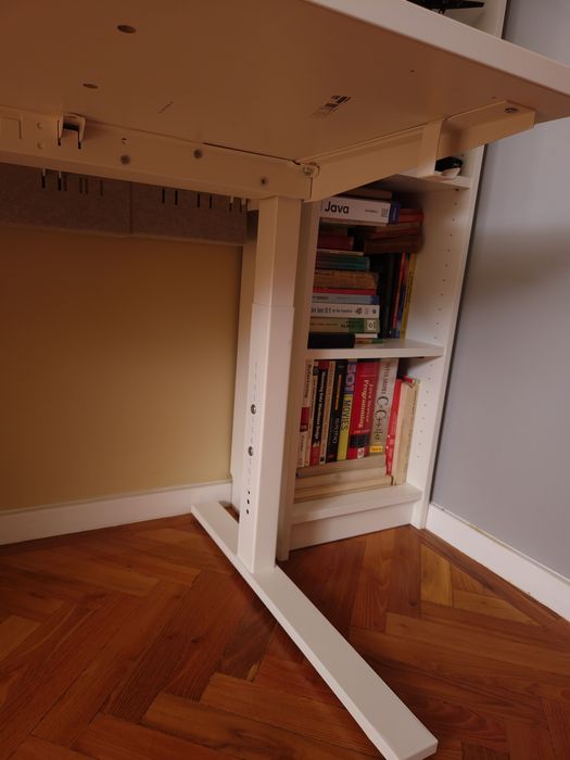 Birou IKEA MITTZON 120 × 80 cm, alb | Garanție rămasă 8 ani | Negociabil