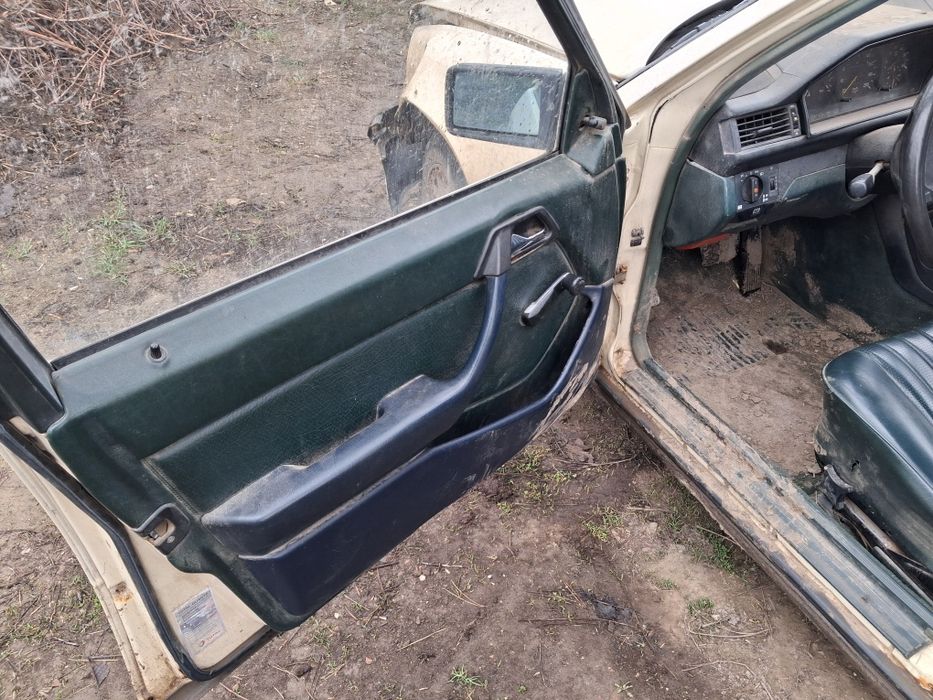 Мерцедес w124 2.5 автоматик на части