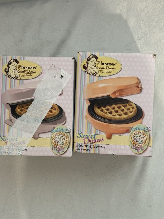 Гофретник е модел Bestron Sweet Dreams (AMW500PE)