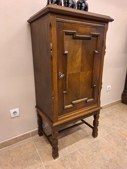 Винтидж шкаф дъб масив