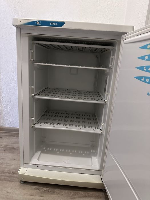 Морозильник марки Stinol