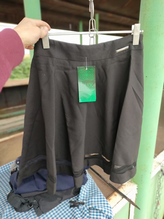 Продам юбки школьные