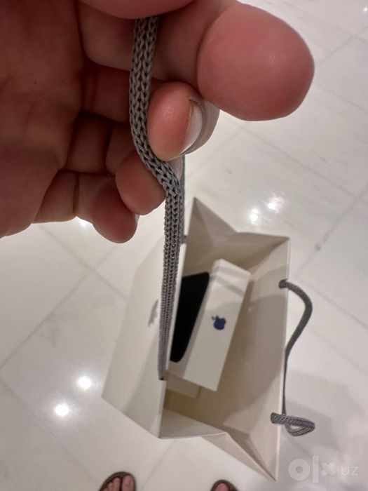iPhone 17 Pro Max 256 GB Deep Blue — куплен в Apple Store Dubai Mall