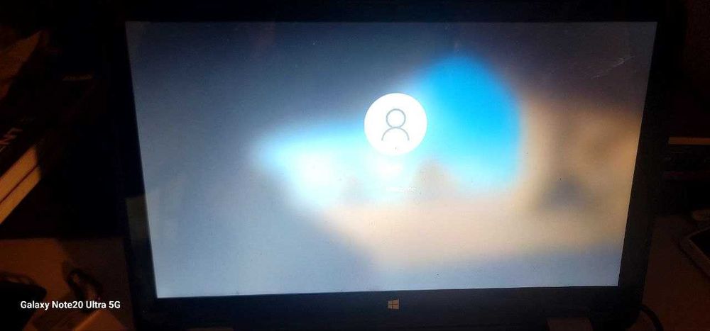 HP 15-u010dx Touchscreen Laptop (HP ProtectSmart)