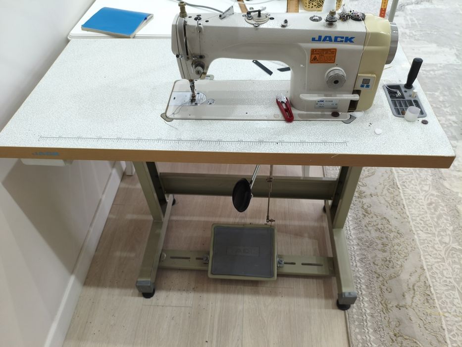 Швейная машинка Jack 9100B