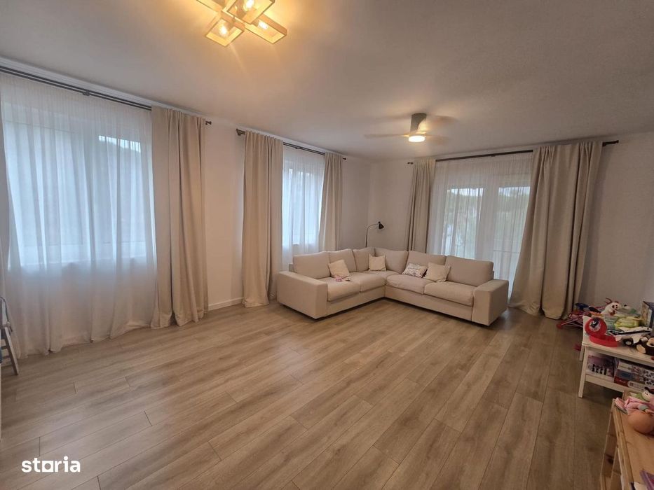 De vanzare Vila, zona exclusivista si linista 7 minute de Alba.
