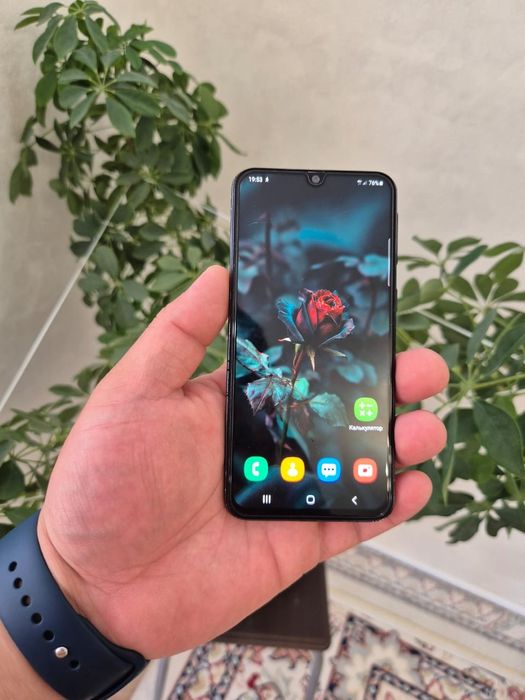 Продам  Samsung A40  NFC