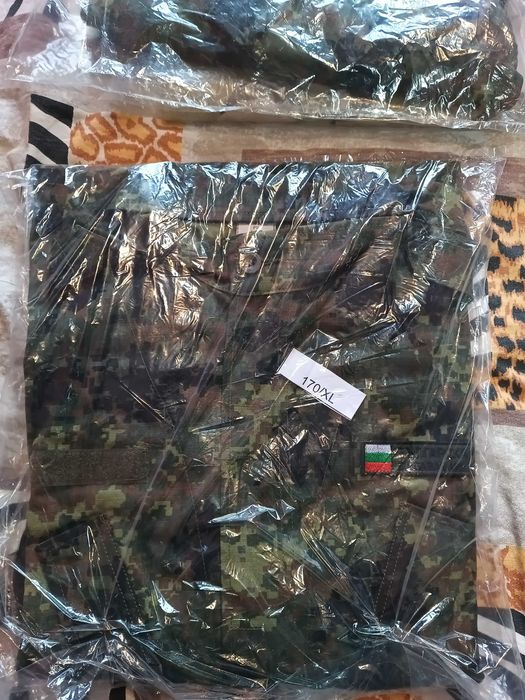 Военни / камуфлажни дрехи НОВИ